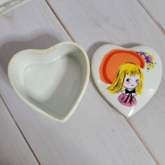 Vintage 70s Glass Kitschy Girl Trinket Dish - Set of 4 - Picture 8 of 14